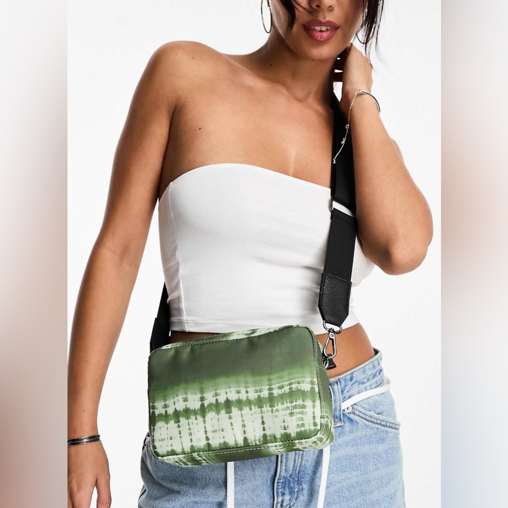 NWT Daisy Street x Chloe Davie Crossbody Camera Bag in Tie Dye Print
